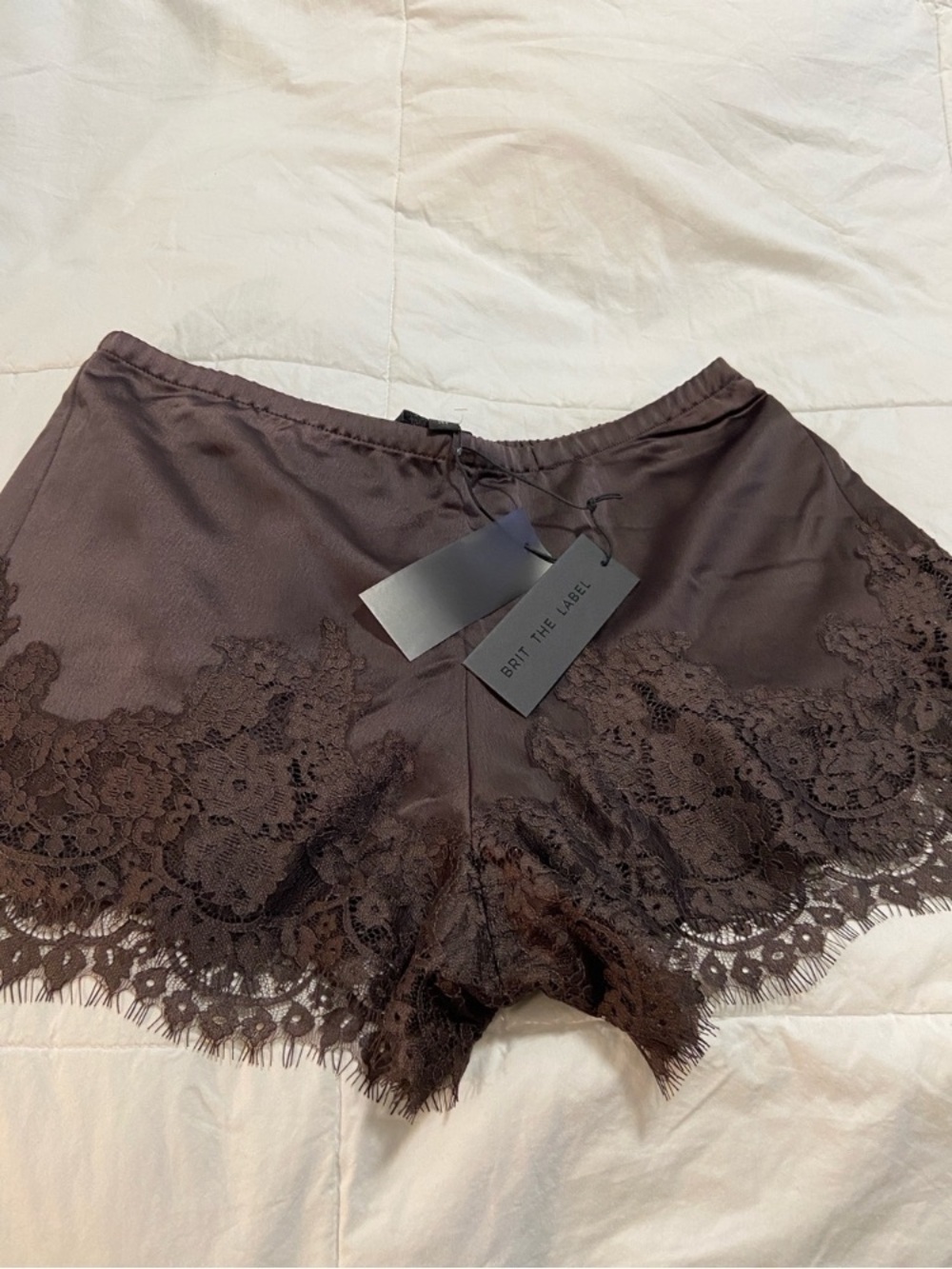 🤎Silky Shorts with Lace🤎 - Picture 5 of 15